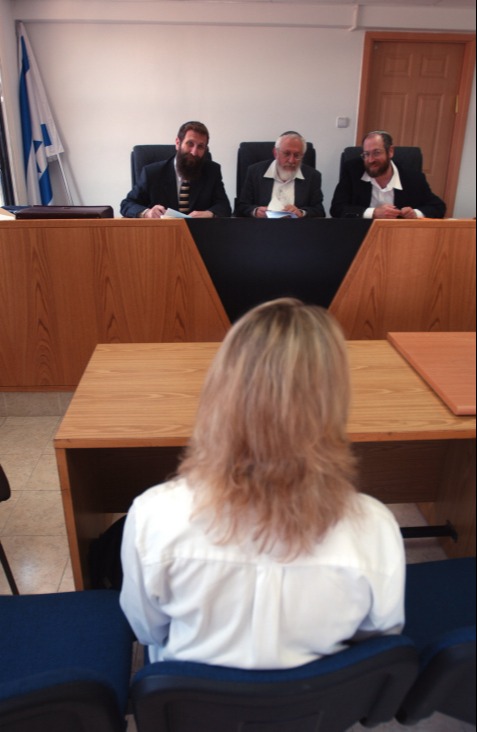 אולם בית דין, ארכיון