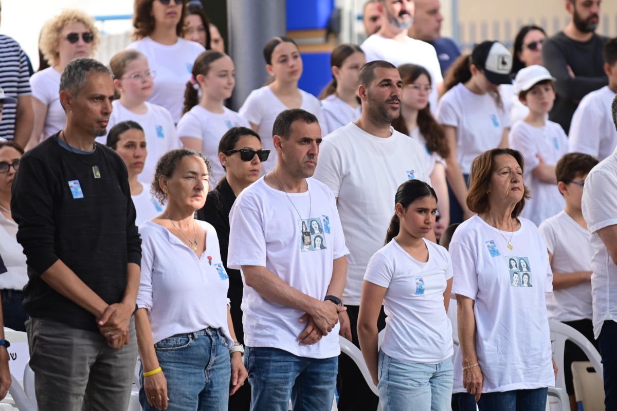 אלי שרעבי עם תלמידים, חוזר לחיים | 