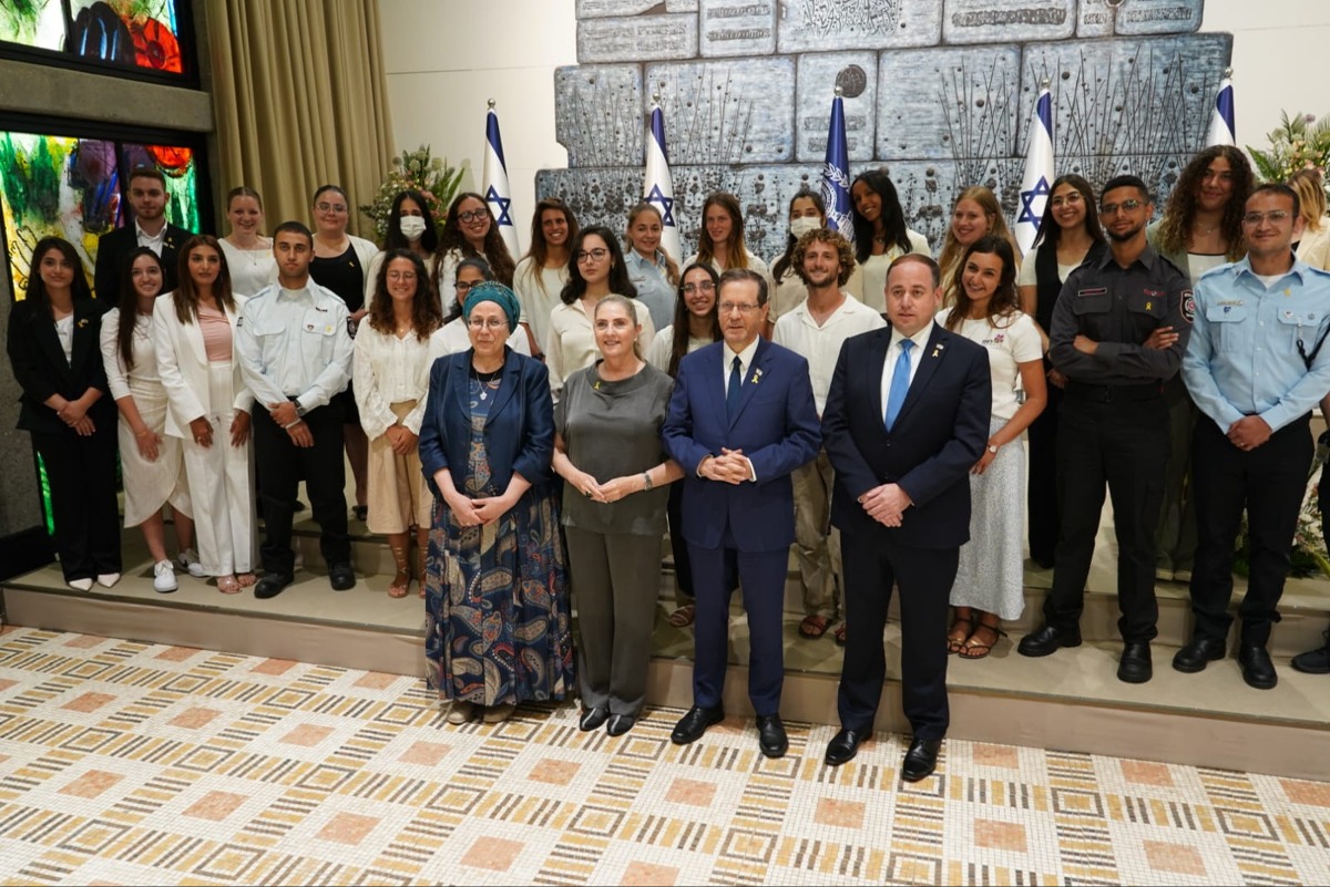 מצטייני השירות הלאומי | 