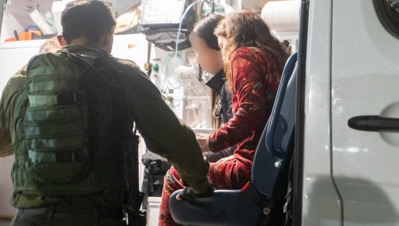 עמית סוסנה עם הגעתה לשטח ישראל 