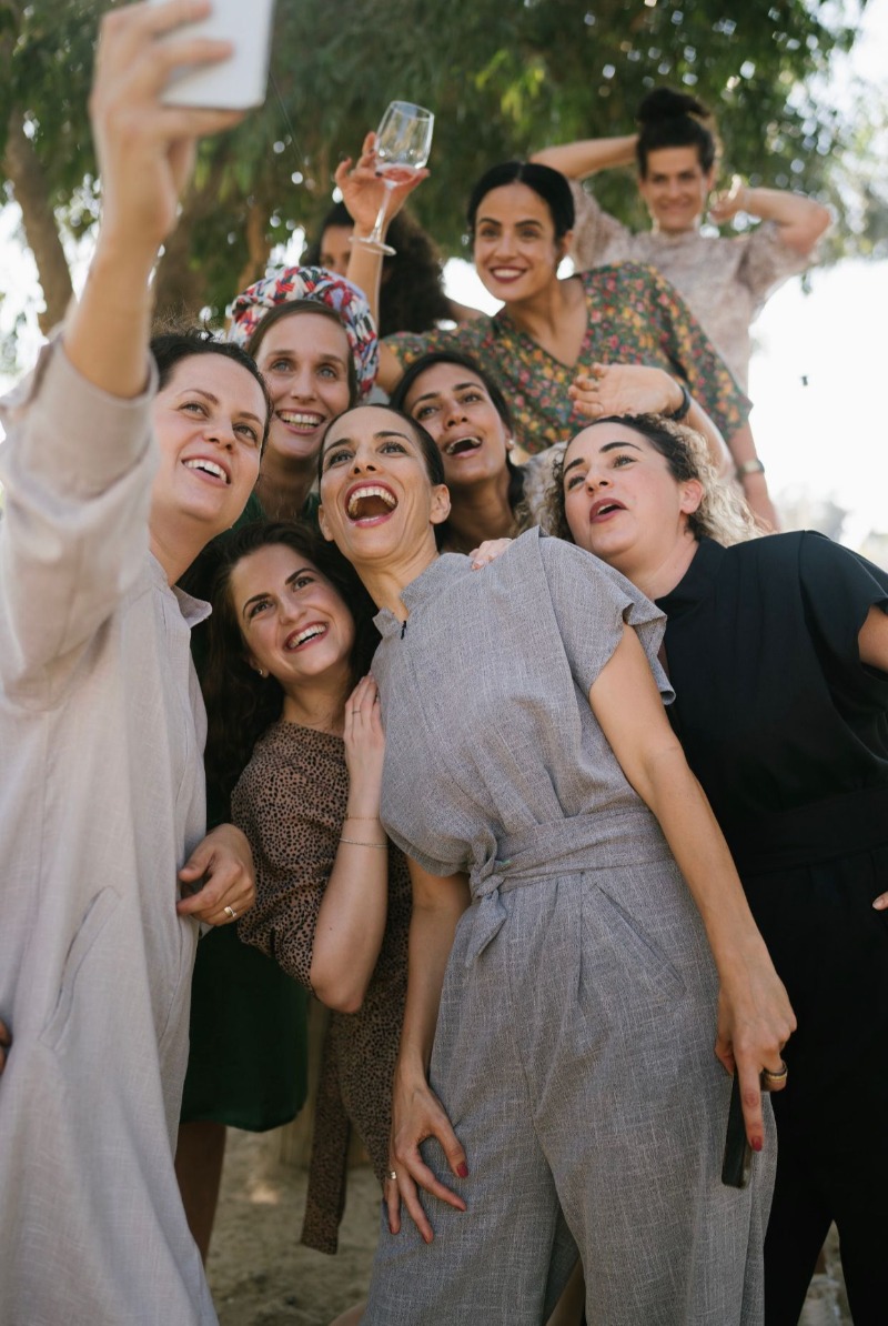 הדוגמניות עם המעצבת יעל רוזמרין