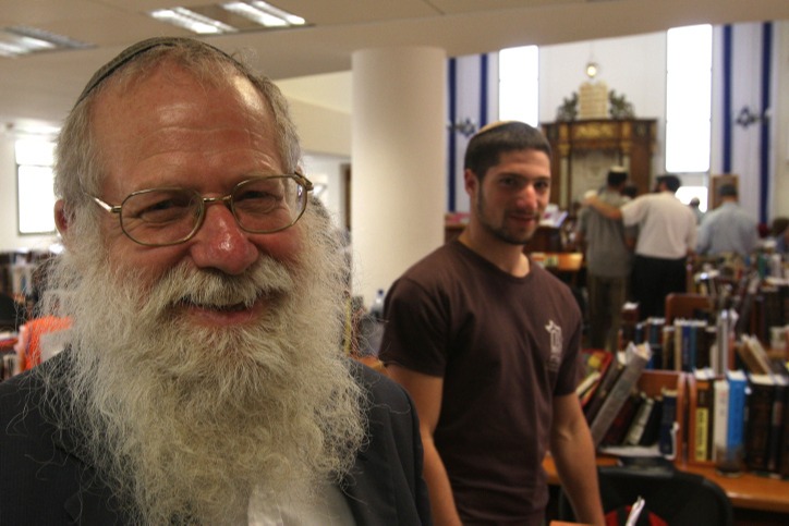 הרב דב ביגון. ארכיון