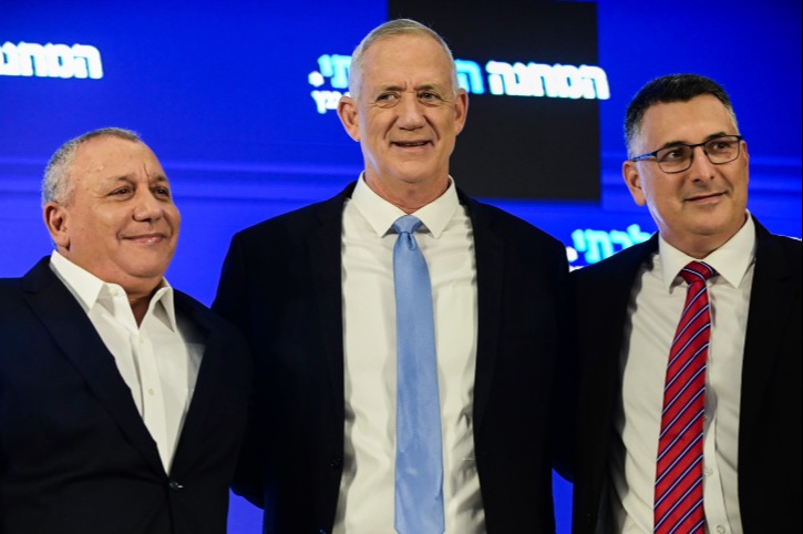 הנהגה גברית משולשת