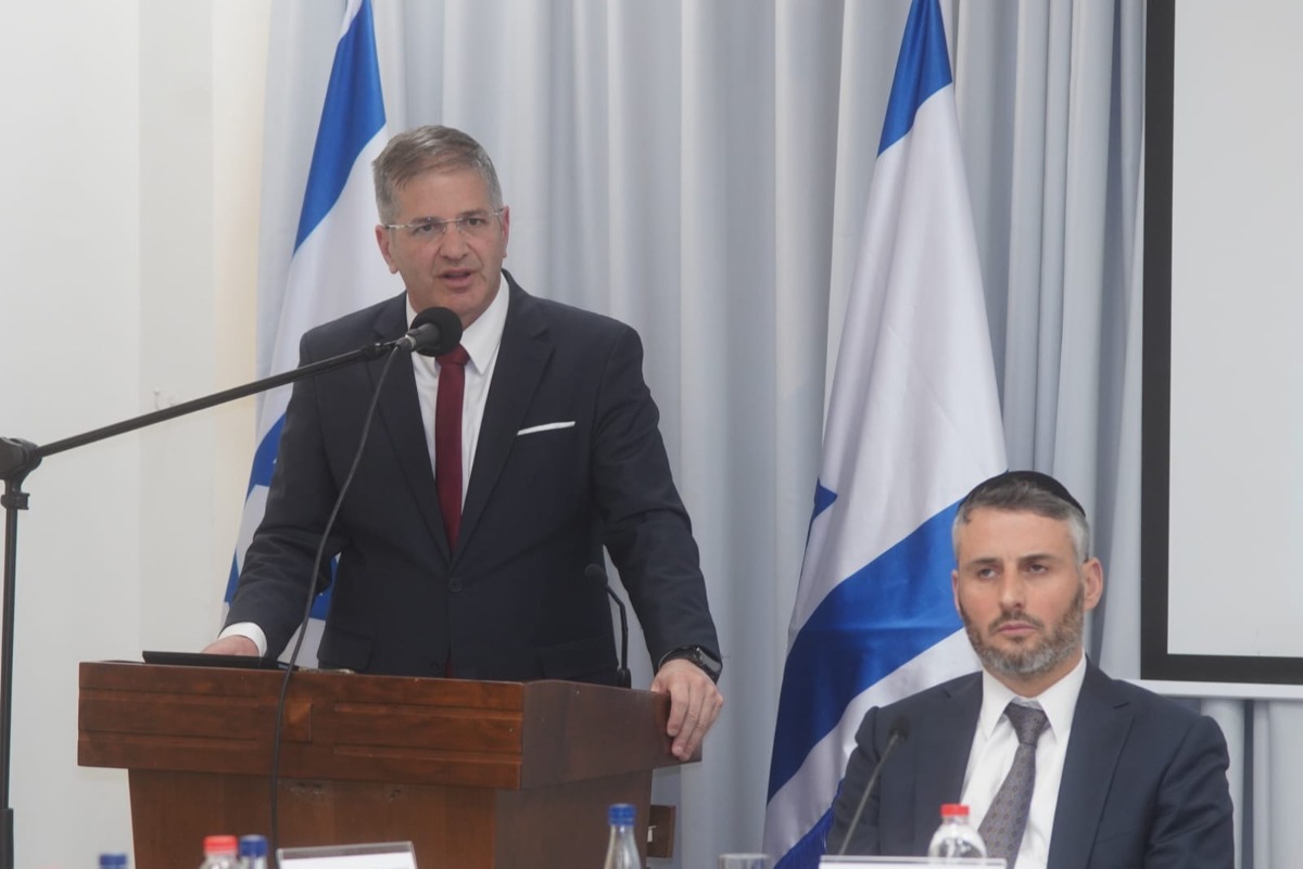 קיש וביטון, השר וסגנו
