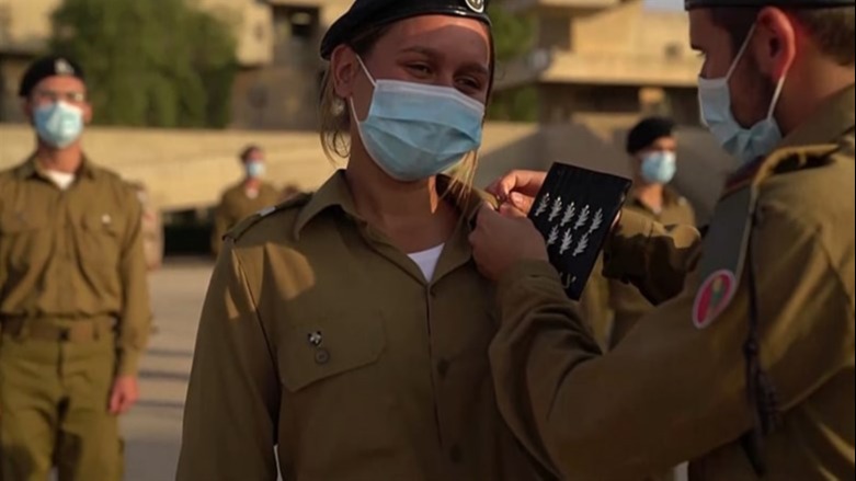 דריה גביש בסיום קורס קצינים