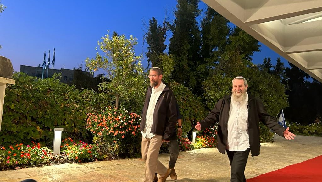 אבי מעוז