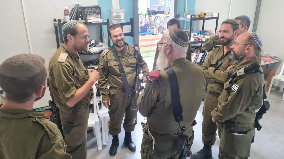 הרבצ"ר הרב אייל קרים ובכירי הרבנות הצבאית