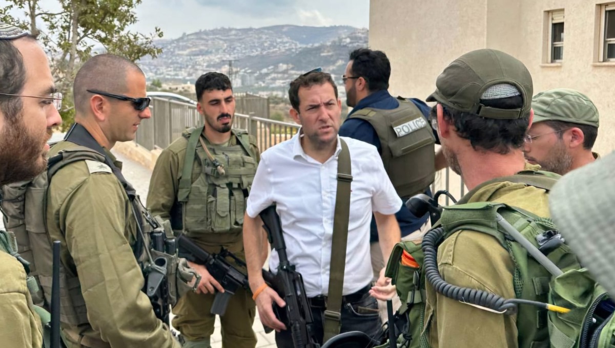 יוסי דגן עם לוחמים