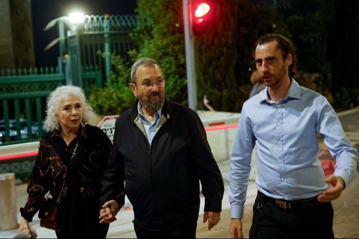 ברק בהפגנה נגד נתניהו הערב