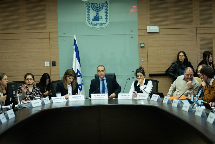 הדיון על הדחת כסיף