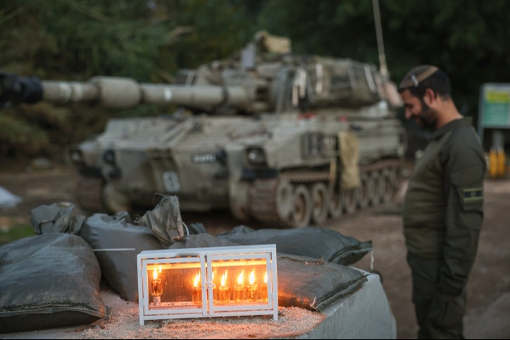 הדלקת נר שישי של חנוכה בצפון