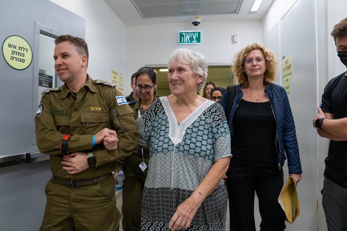 החטופים חוזרים הביתה