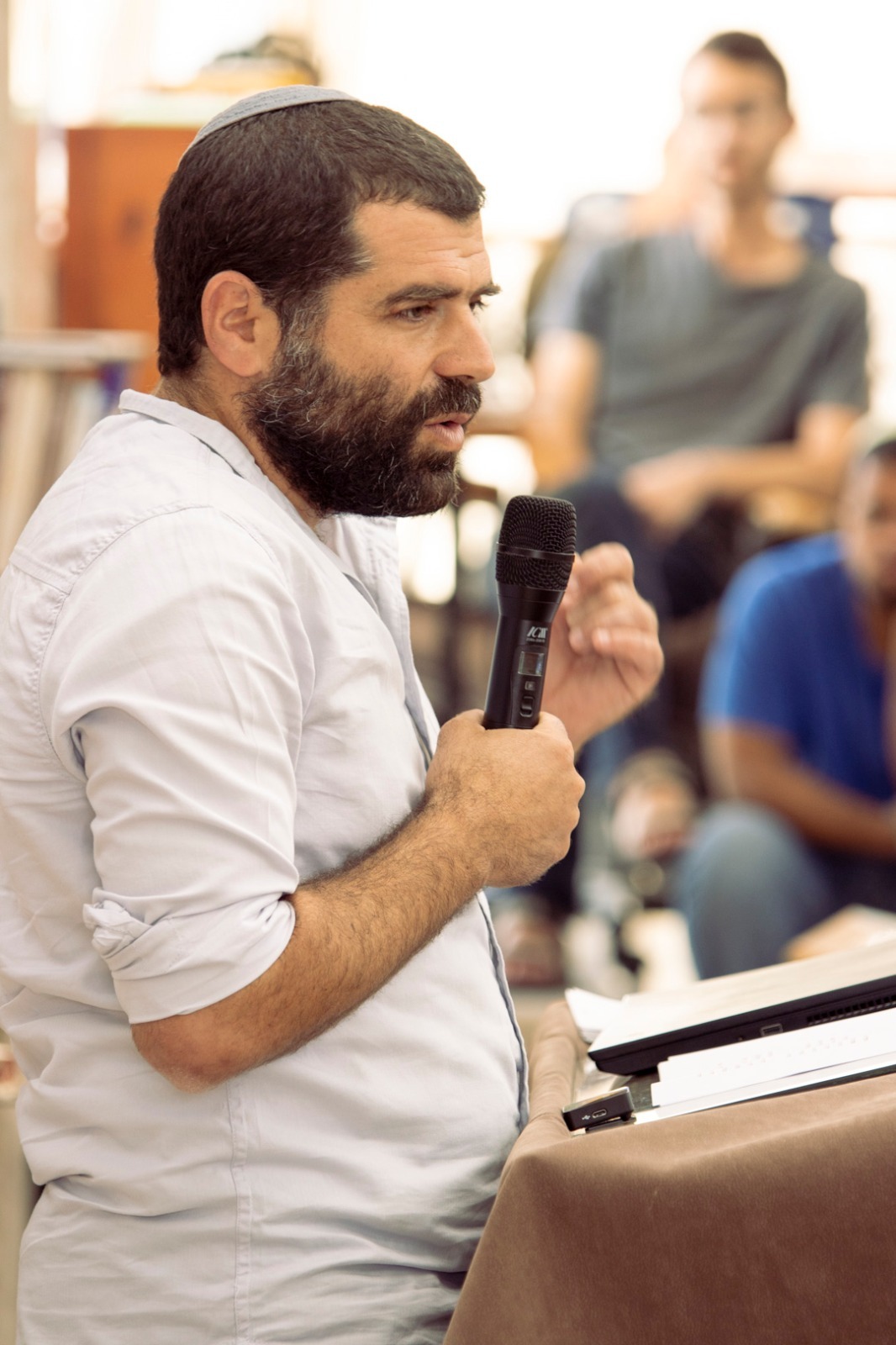 הרב אלחנן שרלו