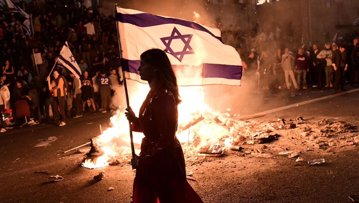 הפגנת מתנגדי הרפורמה, הלילה