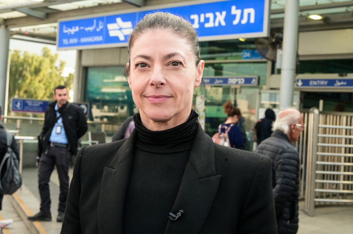 מירב מיכאלי