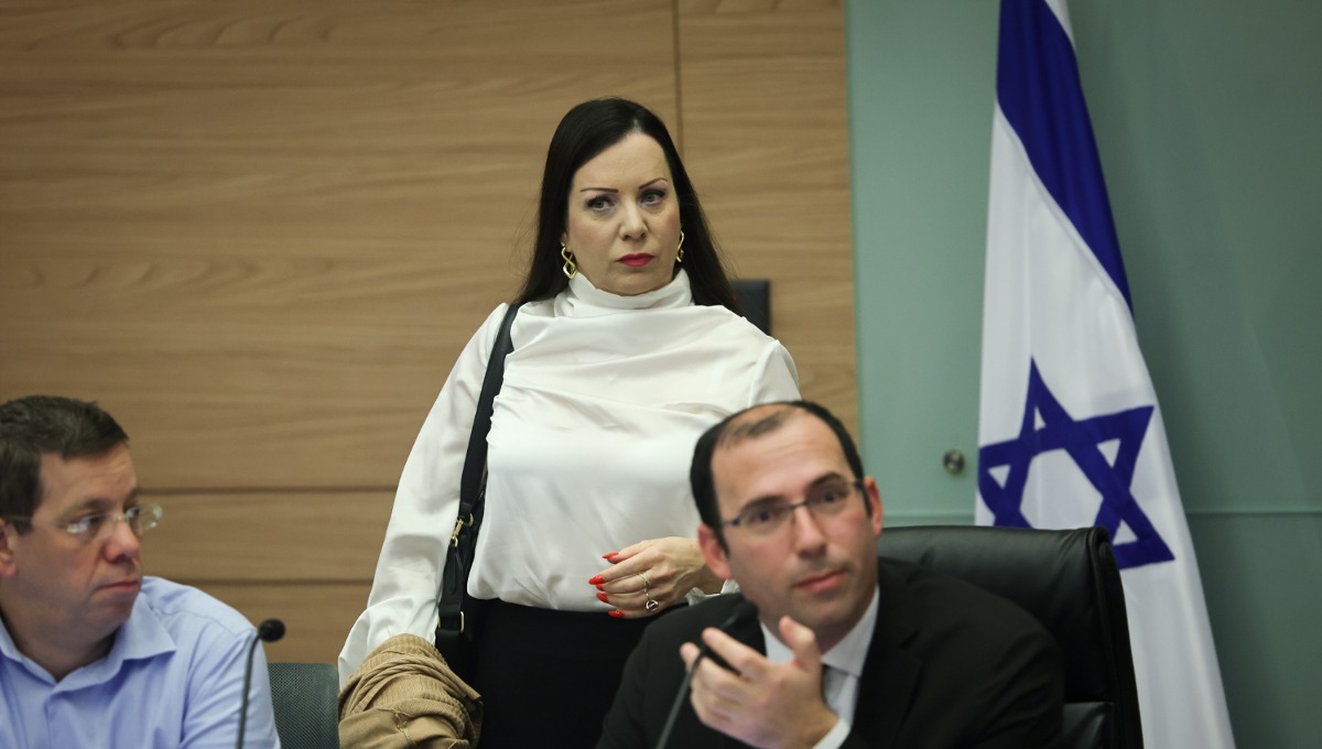 טלי גוטליב, חסמו את יציאתה מהבית