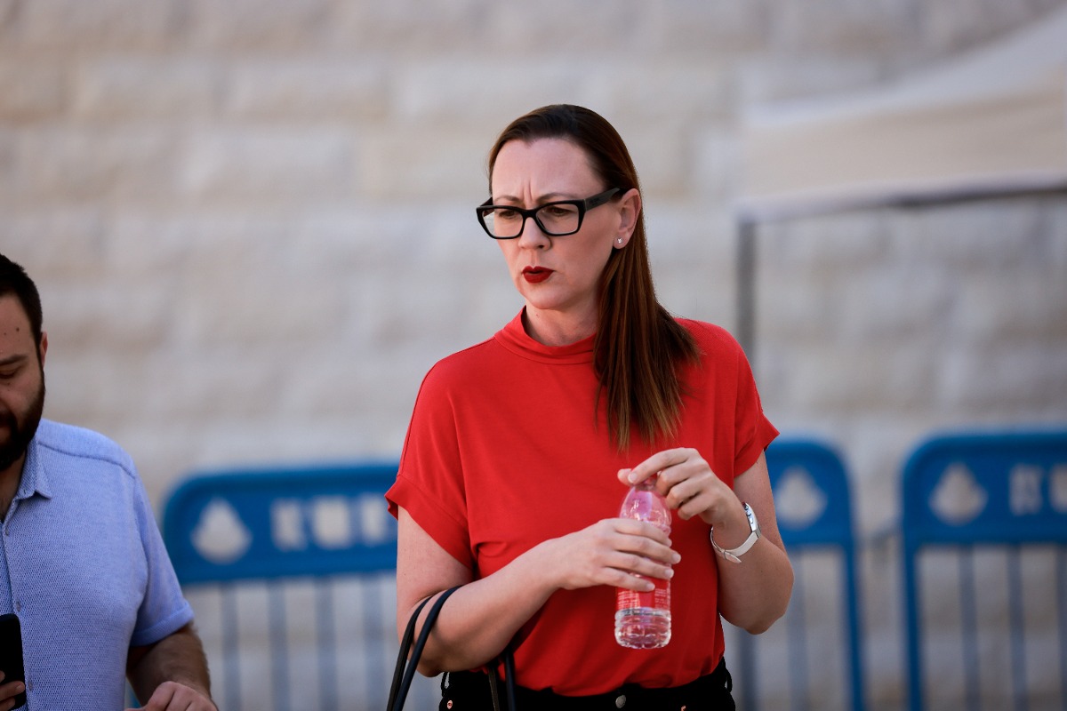 חברת הכנסת מלינובסקי, הבוקר
