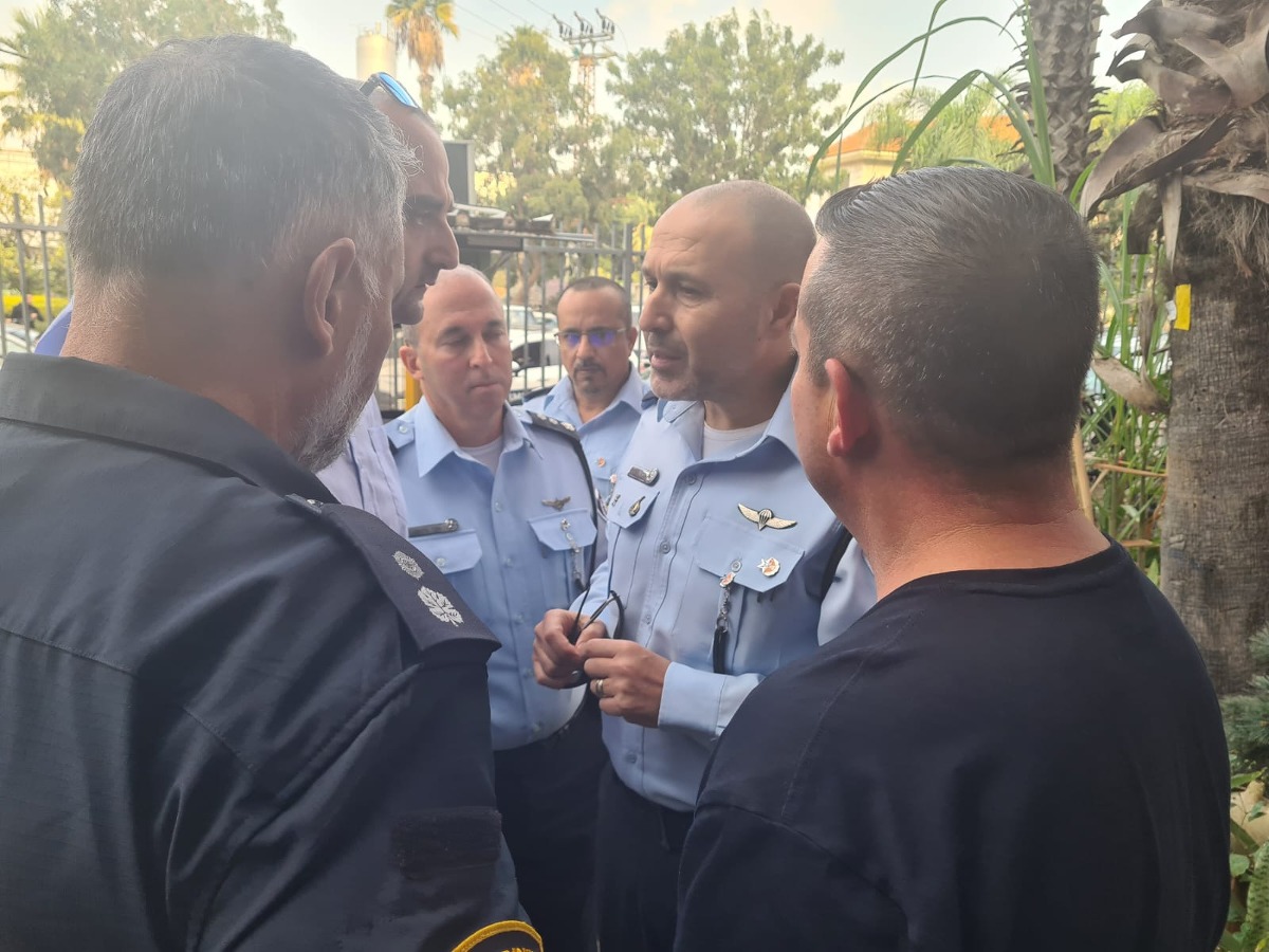 מפקד המחוז בבית הספר