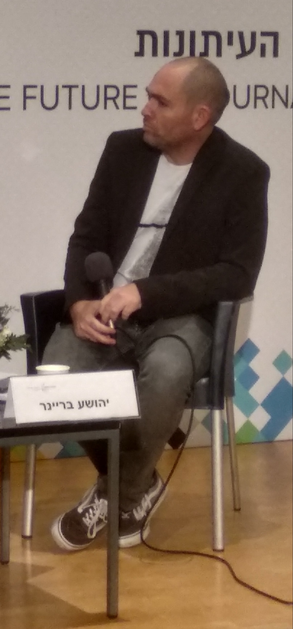 ג