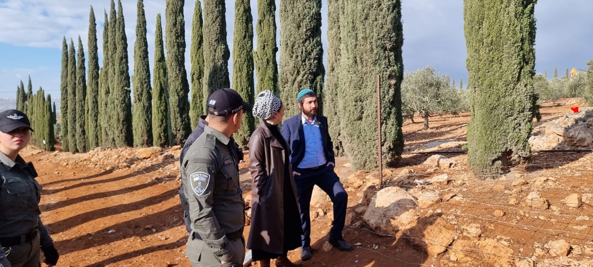 חברי הכנסת צבי סוכות ולימור סון - הר מלך בפינוי הבוקר