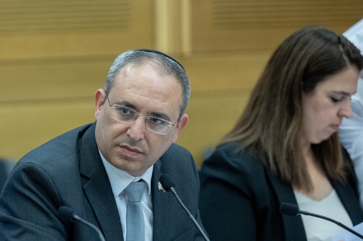 אליהו רביבו, הוריד את החוק מסדר היום
