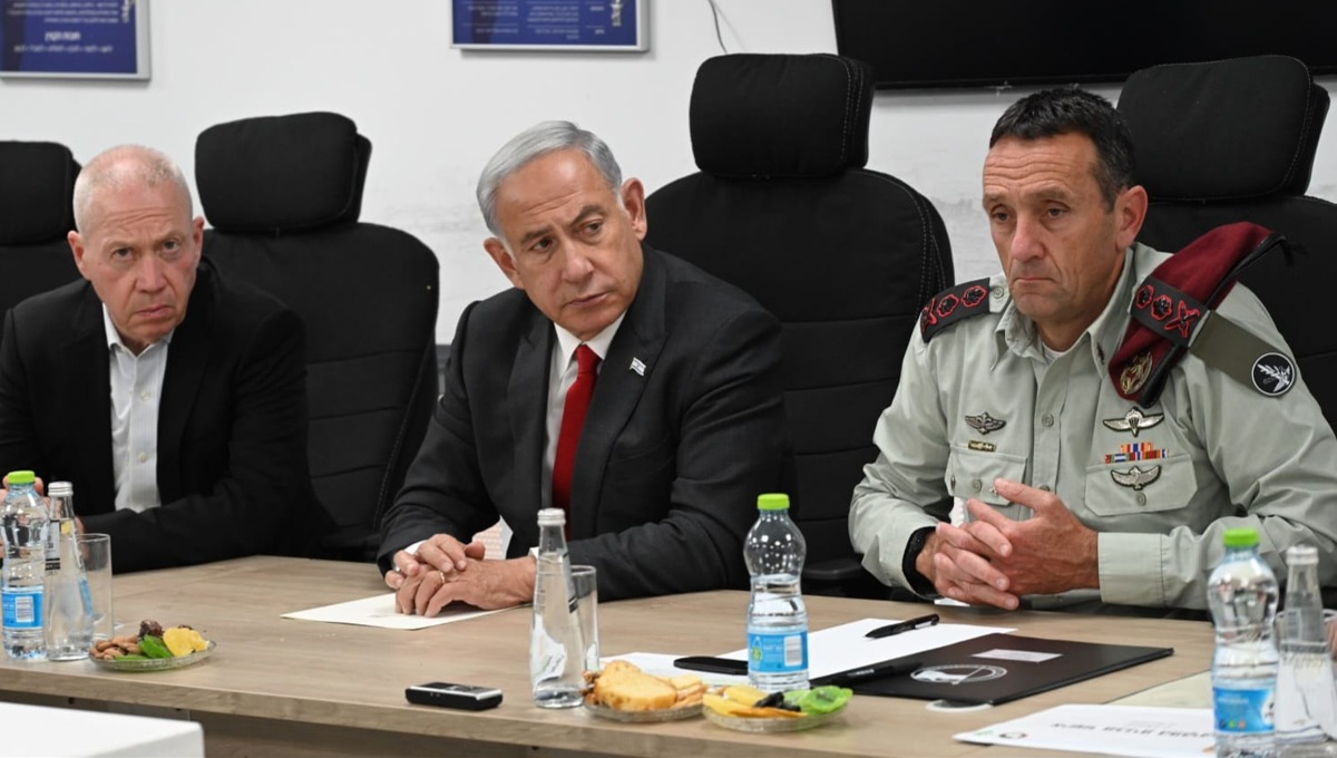 ראש הממשלה ושר הביטחון בהערכת המצב