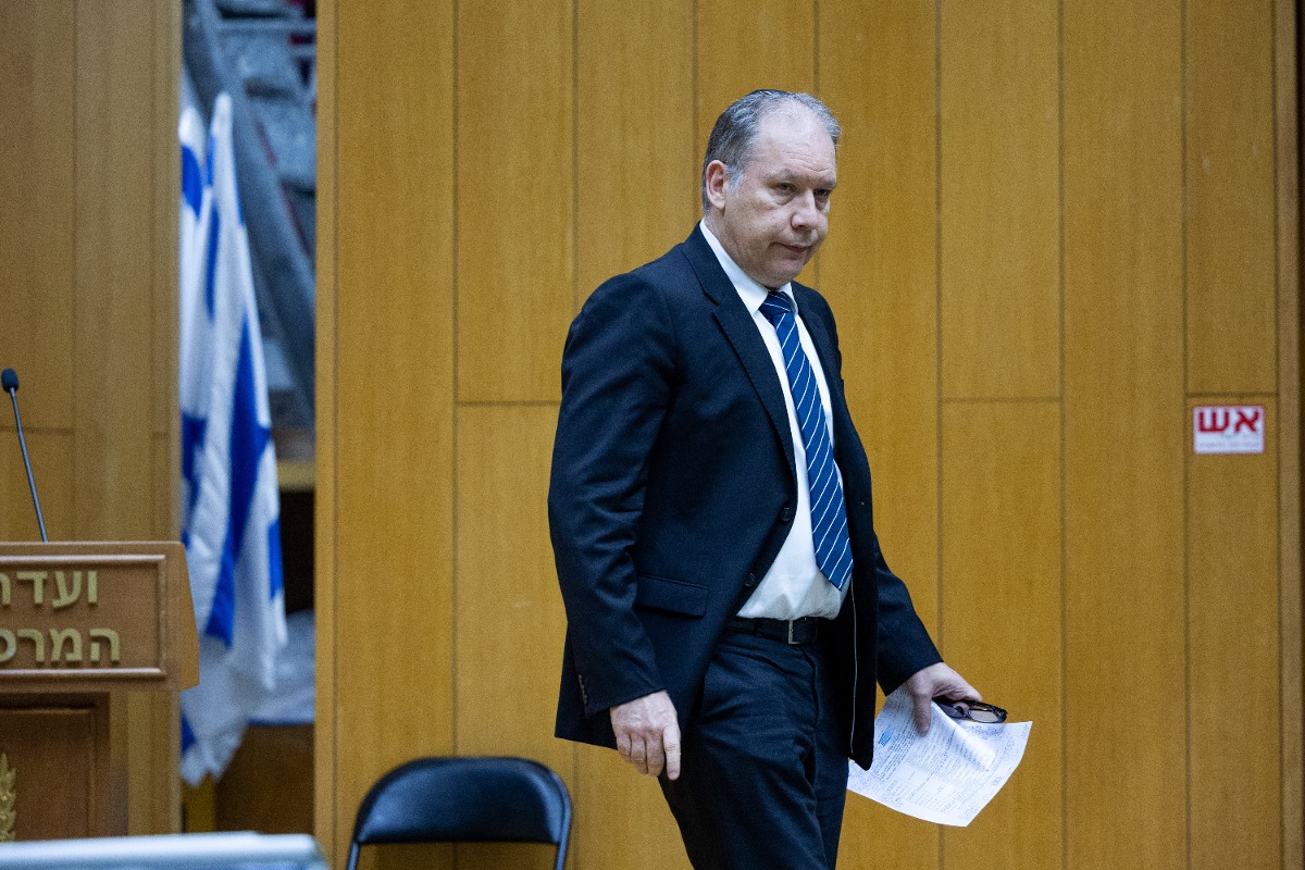עו"ד בומבך, מייצג את הממשלה
