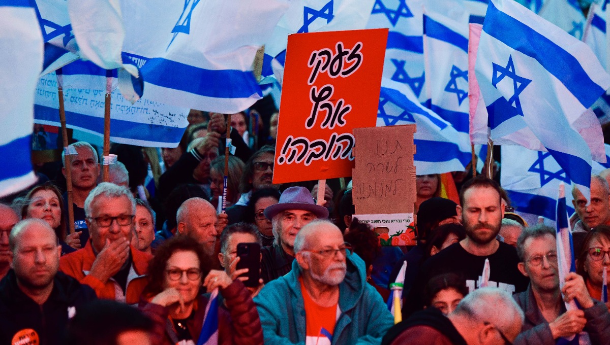 הפגנת מתנגדי הרפורמה, הערב