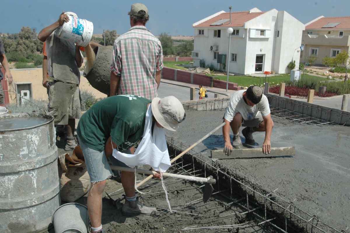 בנצרים המשיכו בבניה עד לרגע האחרון