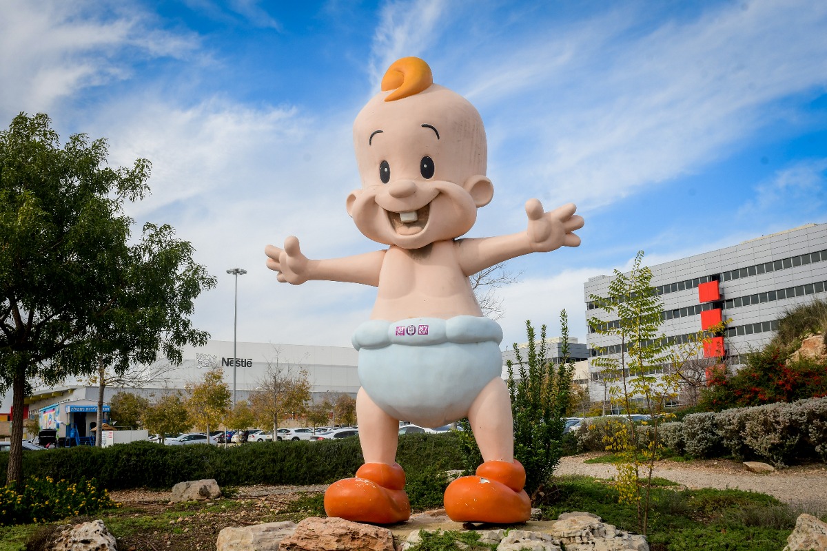 התינוק של אסם, המטרנה מתייקרת