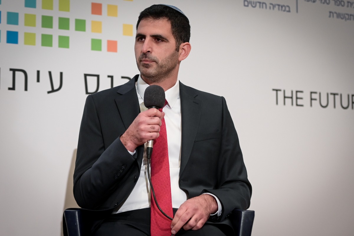 השר קרעי בכנס העיתונות