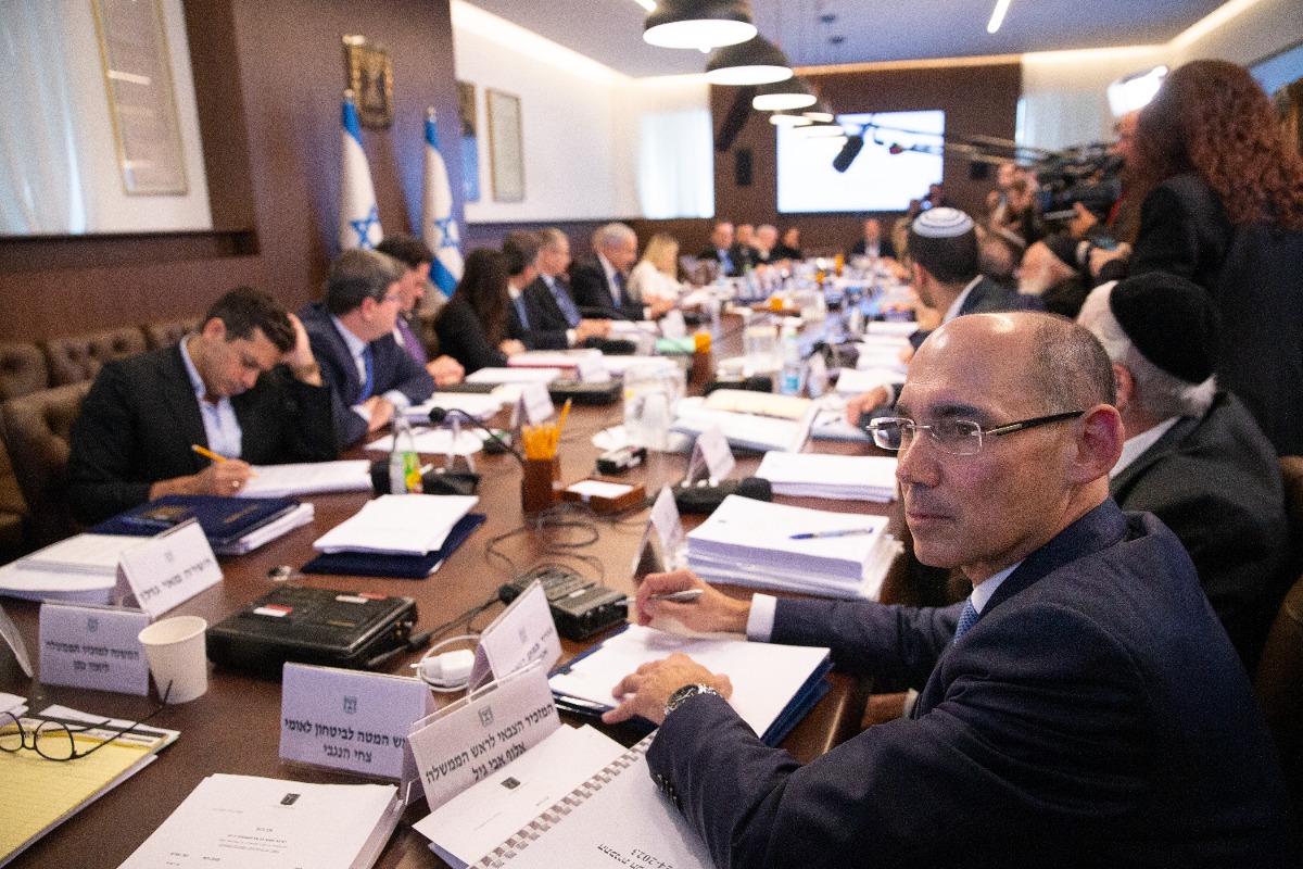 נגיד בנק ישראל, "גירעון של אחוז אחד"