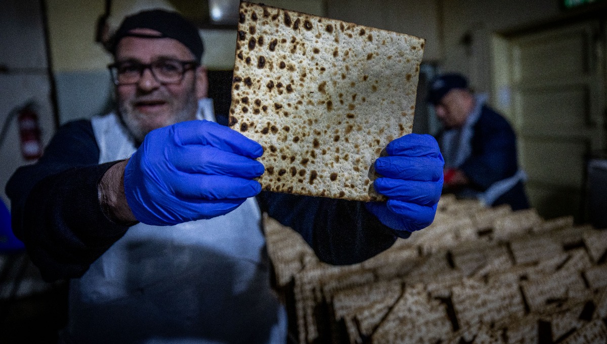 מצות, מנהגי פסח שני