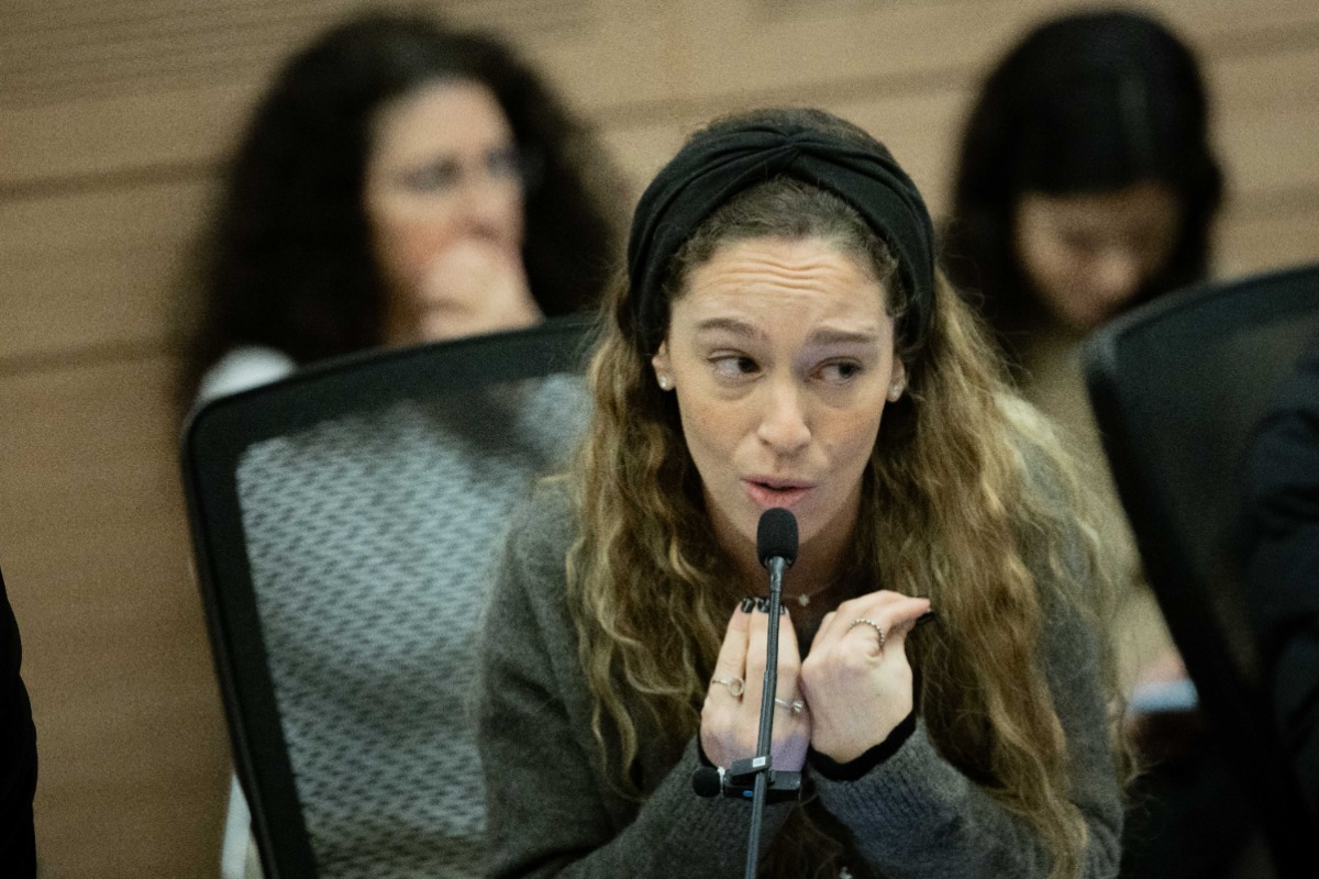 אביטל, רעייתו של א