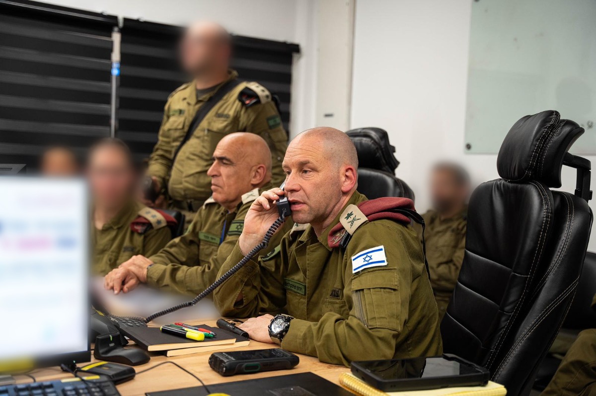 אלוף ירון פינקלמן במהלך המבצע