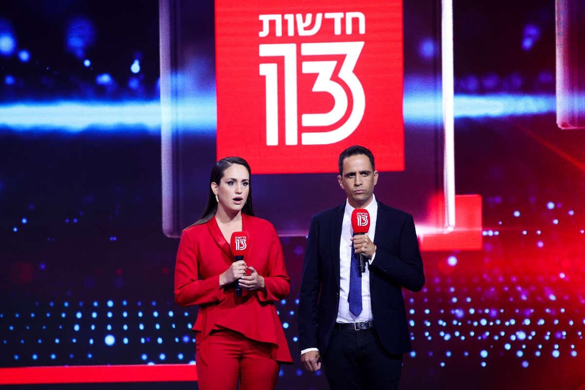 אלמוג בוקר, מלווה את שידורי חדשות 13 מהרגעים הראשונים