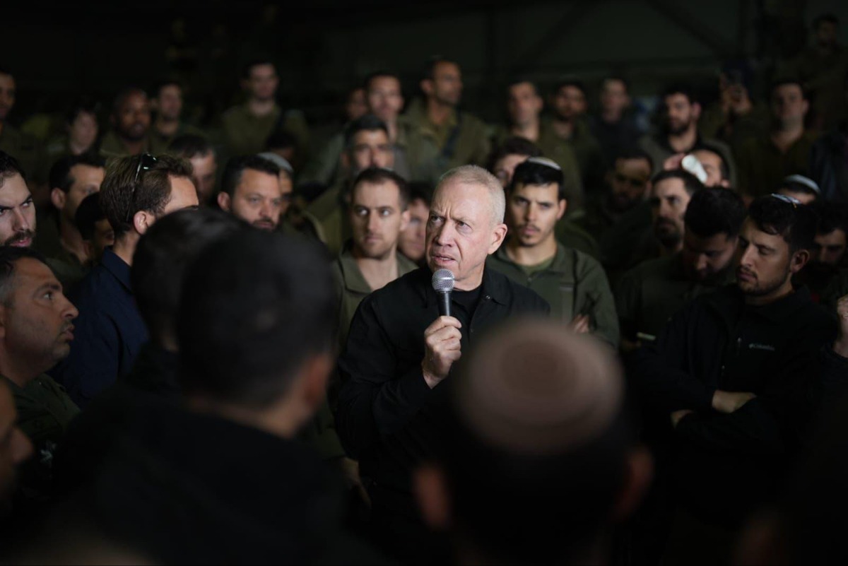 גלנט עם לוחמי חטיבה 11
