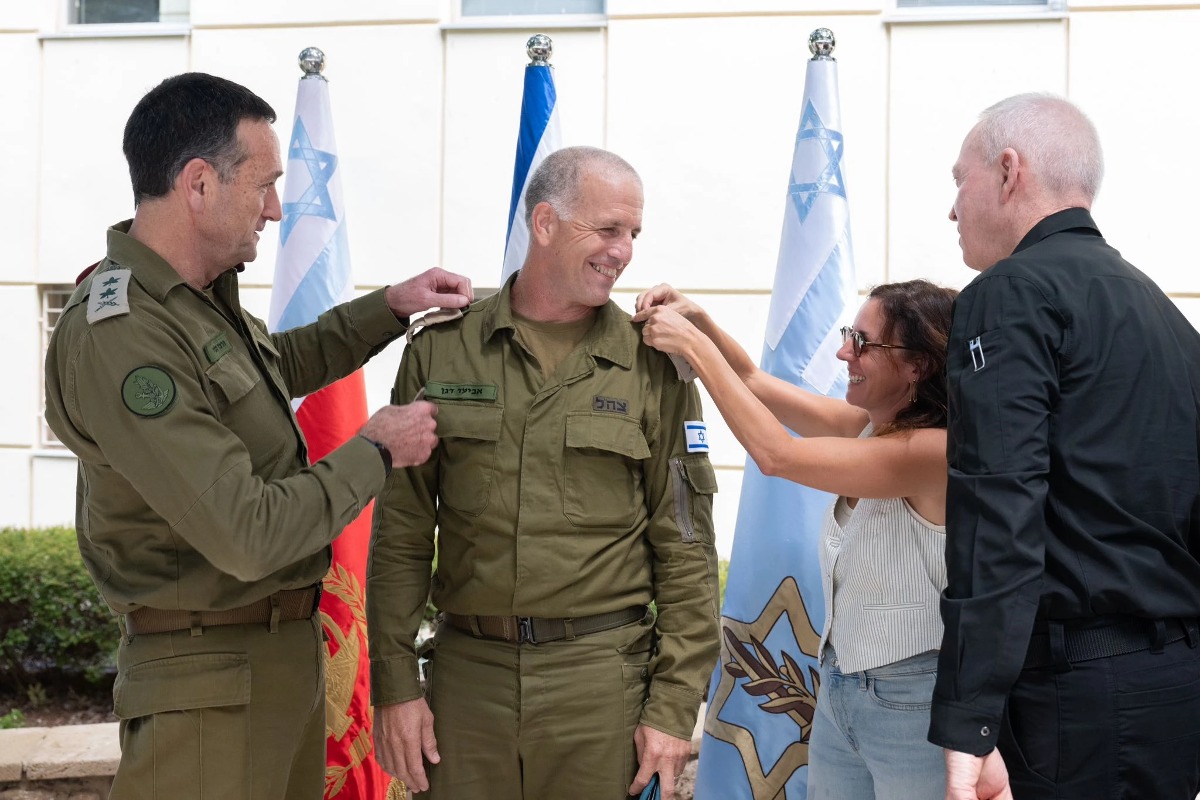 האלוף דגן מקבל דרגות לפני כחודשיים