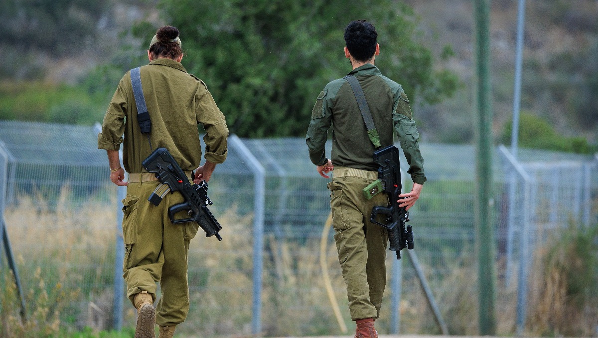 חיילים, ארכיון