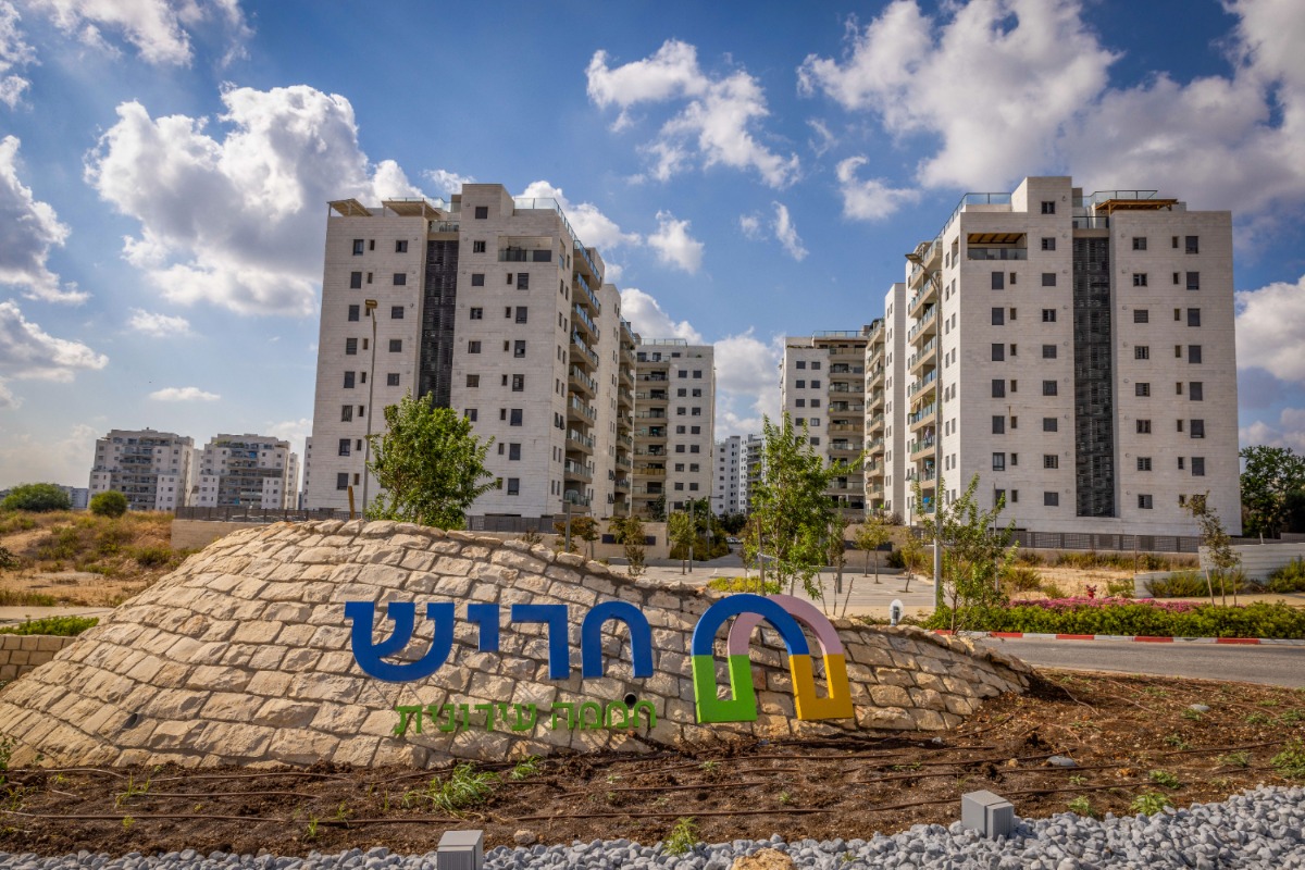 חריש, חשדות כבדים נגד ראש העיר