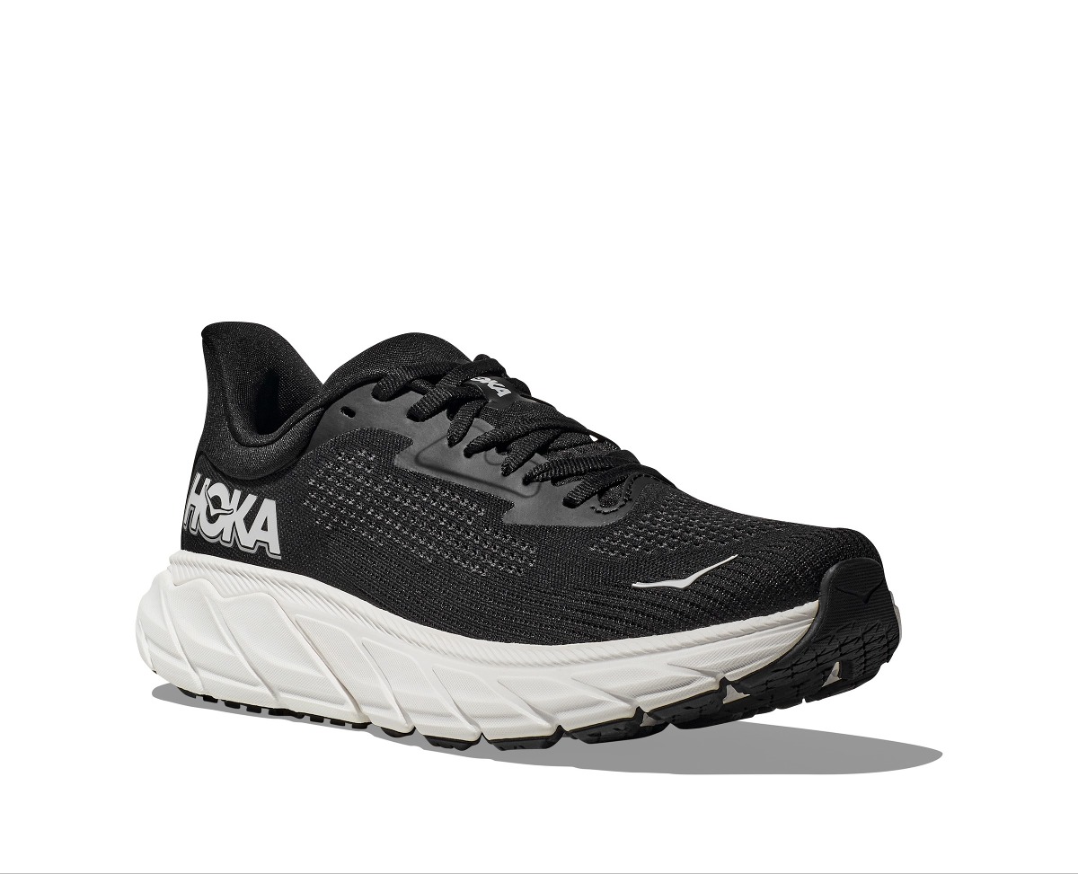 נעלי HOKA