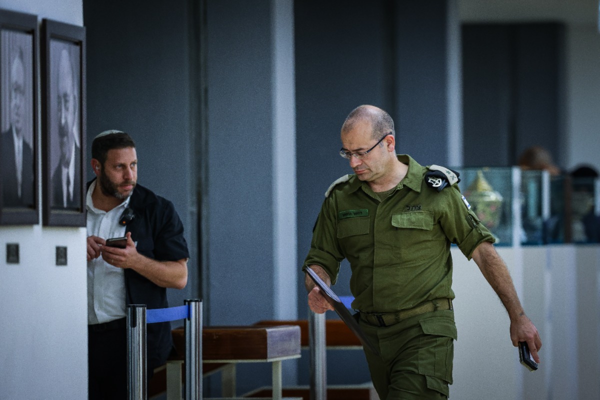 רומן גופמן, הגיע בפתאומיות