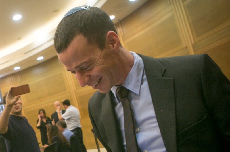 עמית סגל ב-2015, אותו הלוק