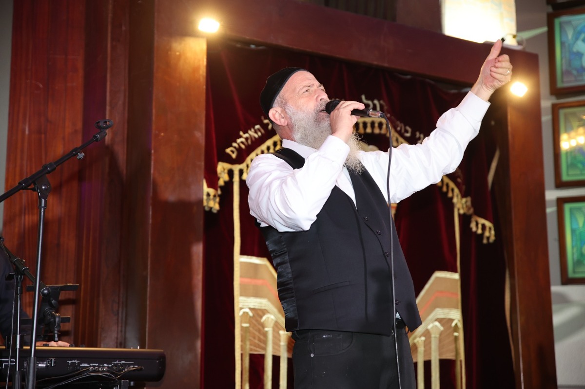 שולי רנד מופיע 
