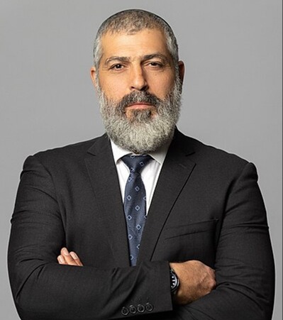 בחירתו הקלה של צבי יחזקאלי