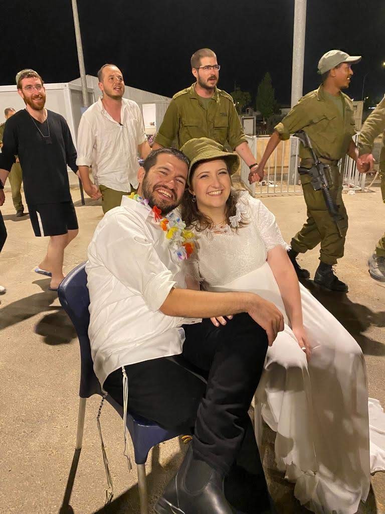 הדר ואריאל קורל חוגגים שבע ברכות בצאלים, 17 באוקטובר 2023
