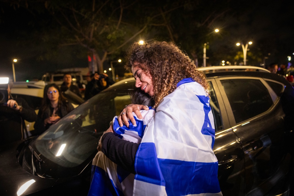 חיבוק מרגש