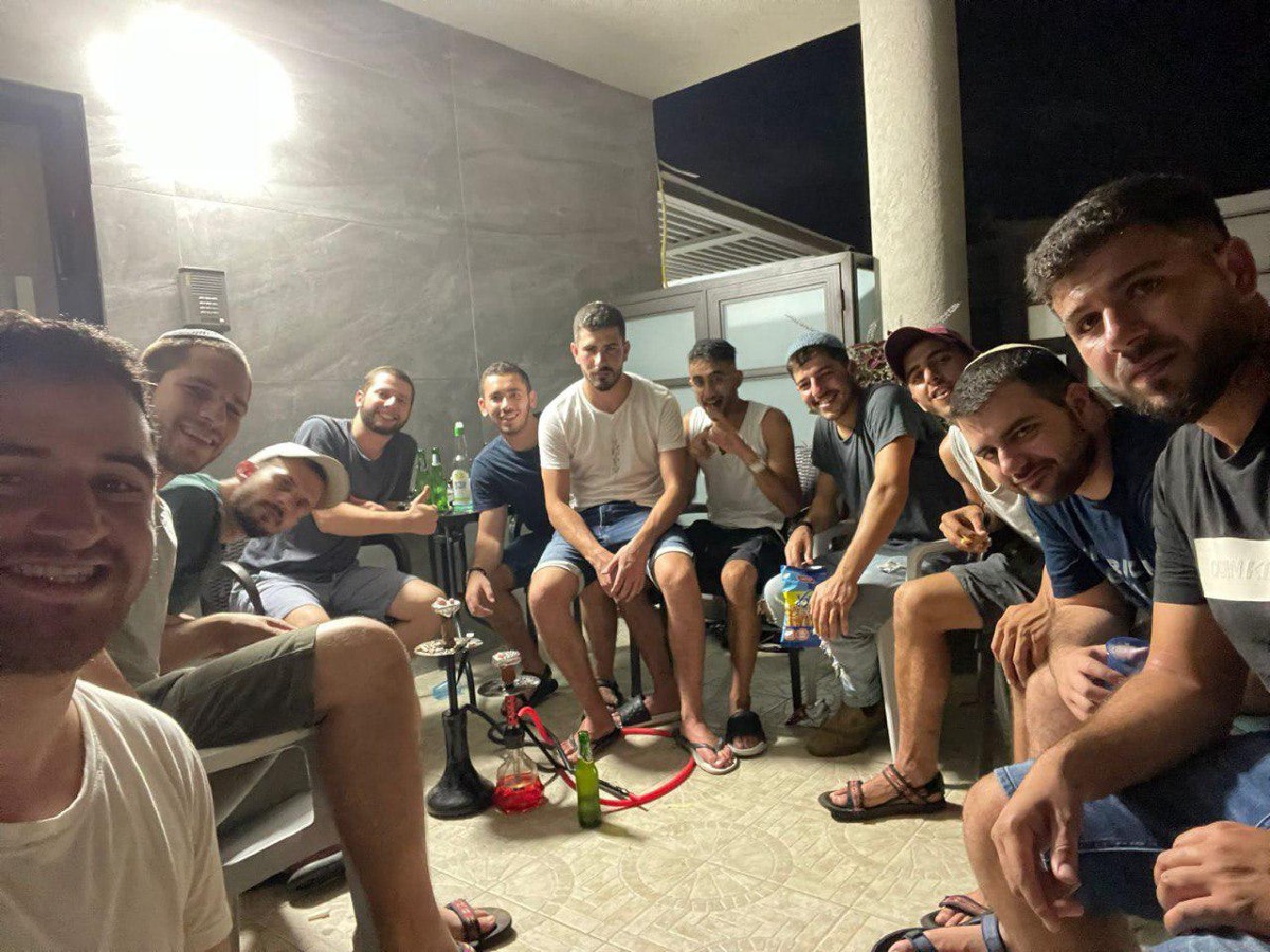 עמיחי רובין ז"ל עם החברים