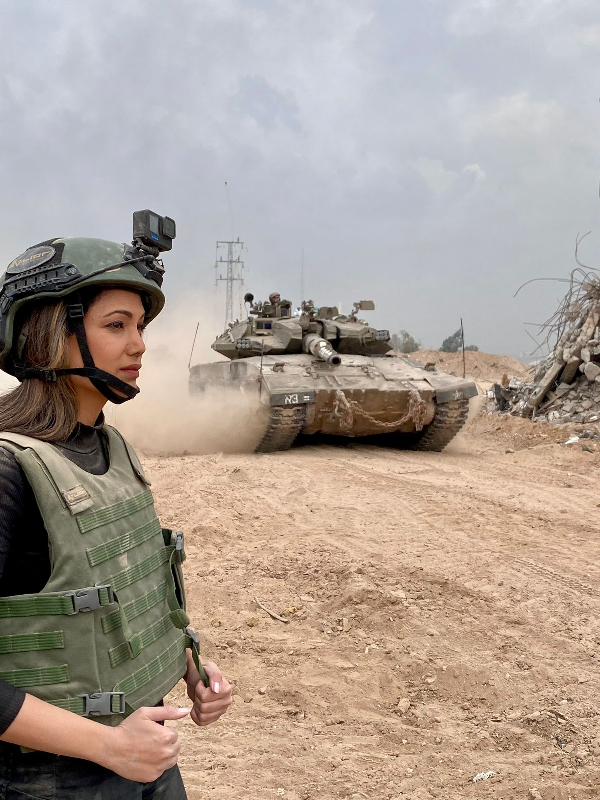 "עמית סגל, כבודו במקומו מונח". ליטל שמש בעזה