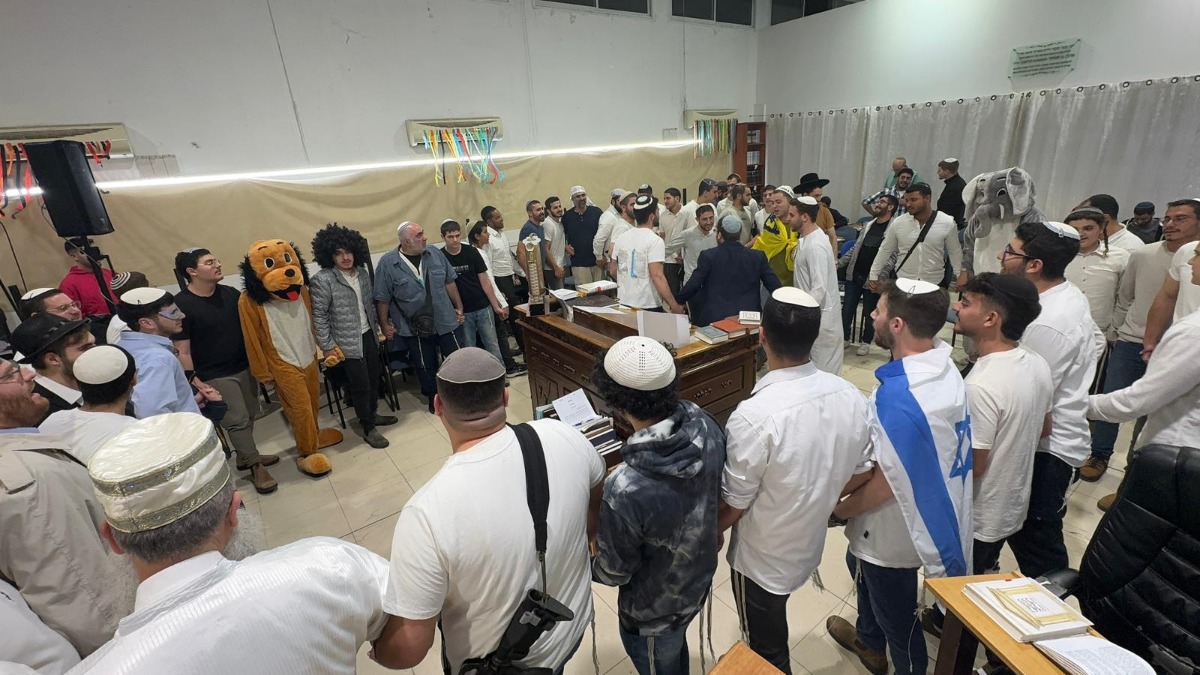 פורים בישיבה